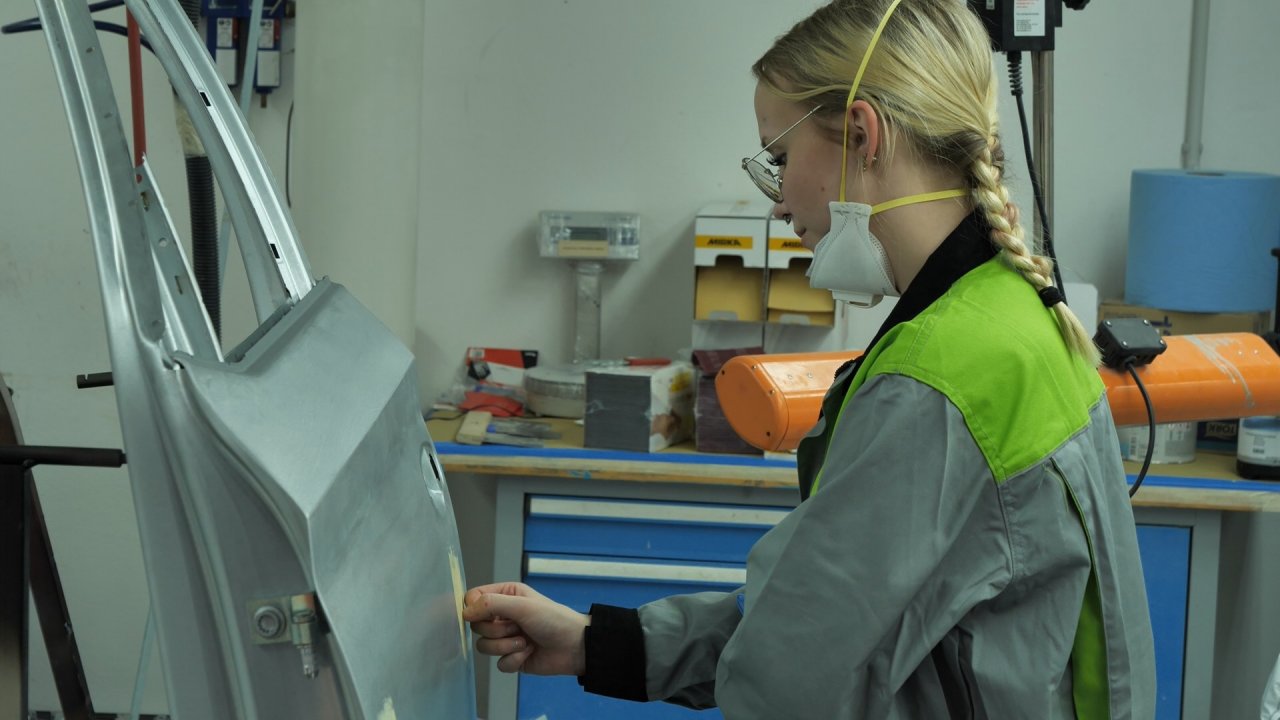 Výsledky v oboru autolakýrník