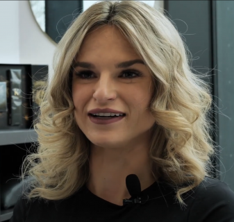 Kristýna Humlová: Od školní soutěže k vlastnímu salonu a špičkovému týmu