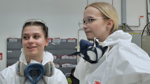 Na auta jde technikou airbrush